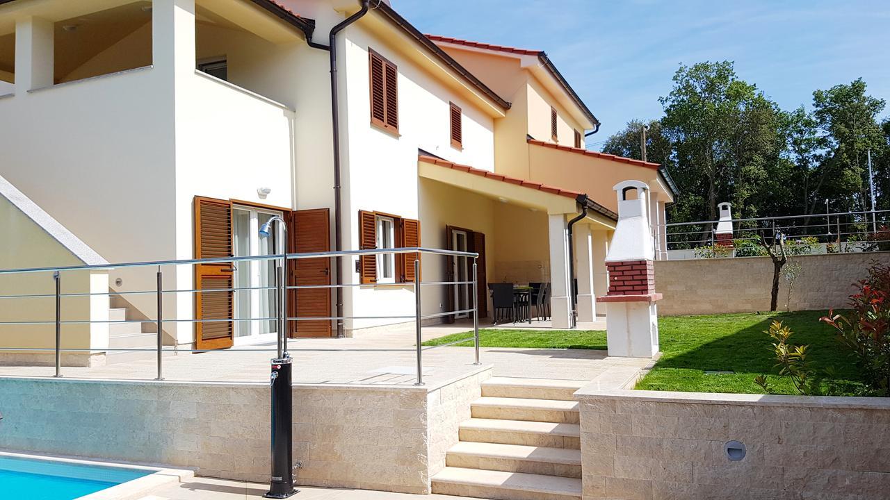 Villas Simag Banjole Exterior photo