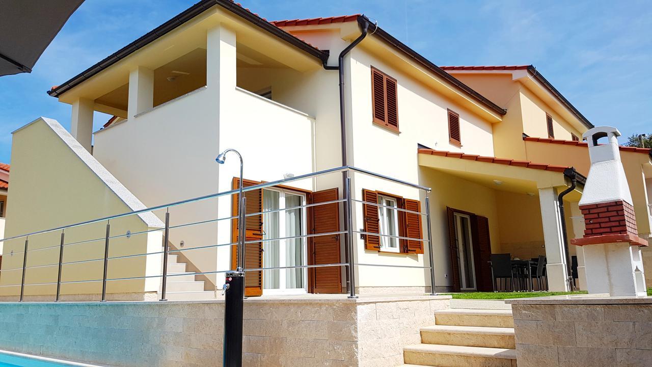 Villas Simag Banjole Exterior photo